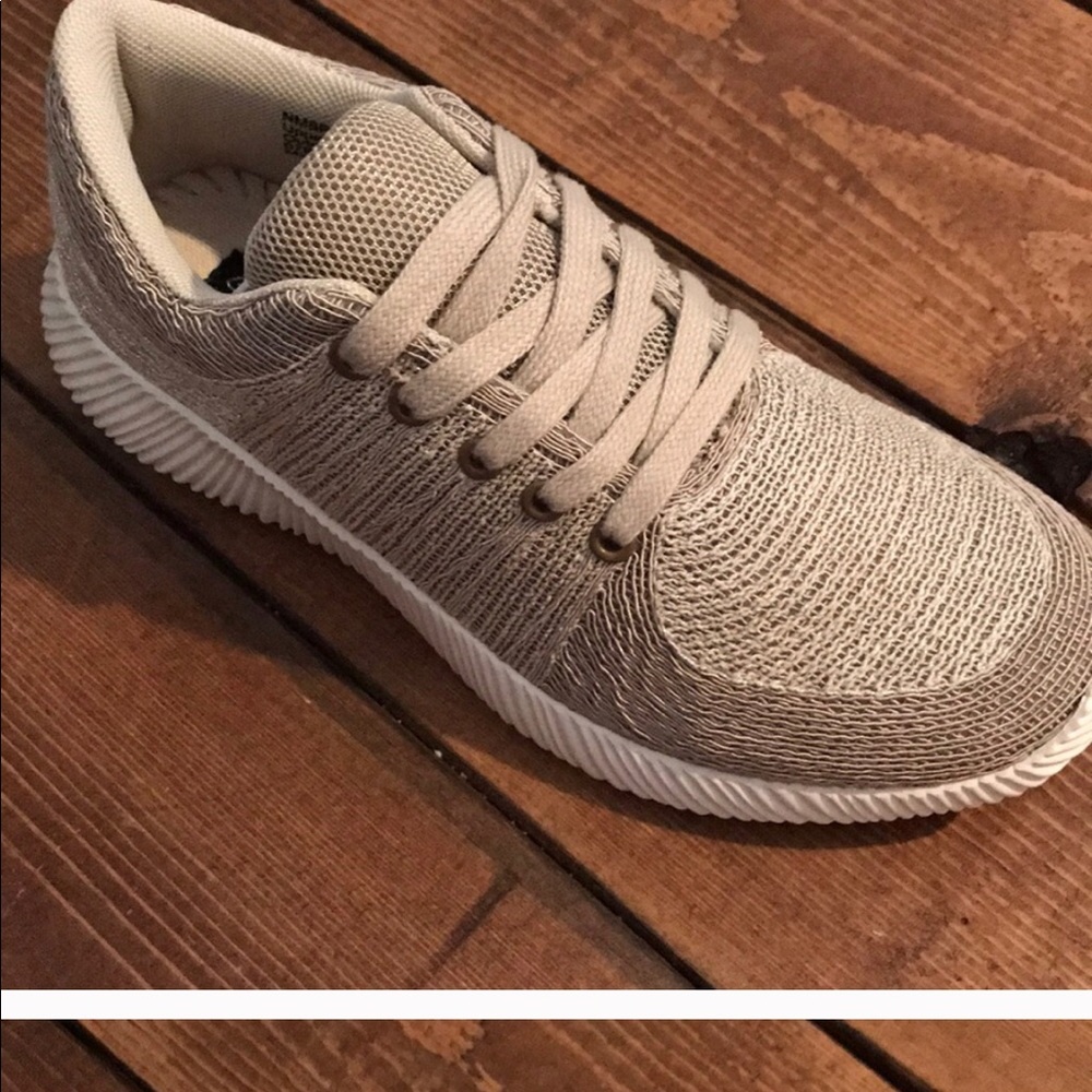 Naughty Monkey Sneaker